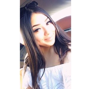 Meet your Posher, Alyssa